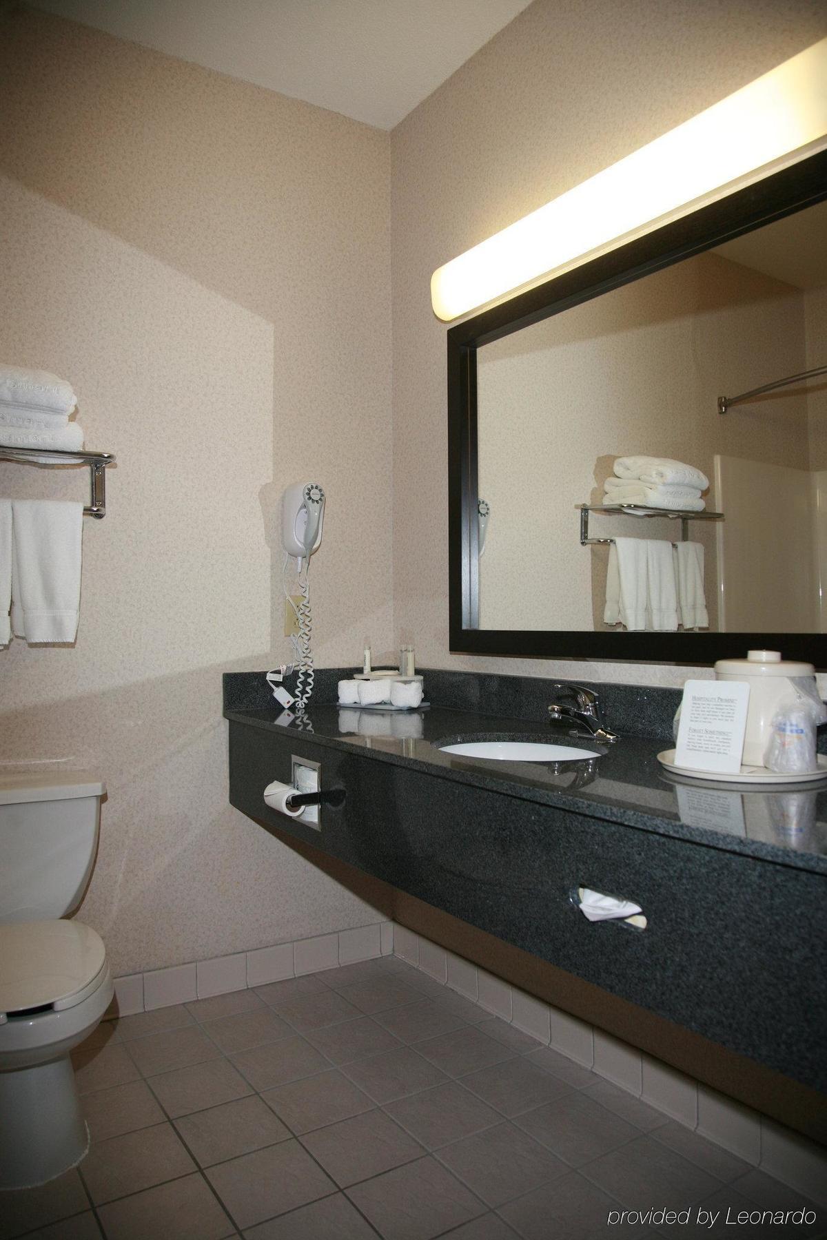 Holiday Inn Express Fort Wayne - East - New Haven By Ihg Exterior photo